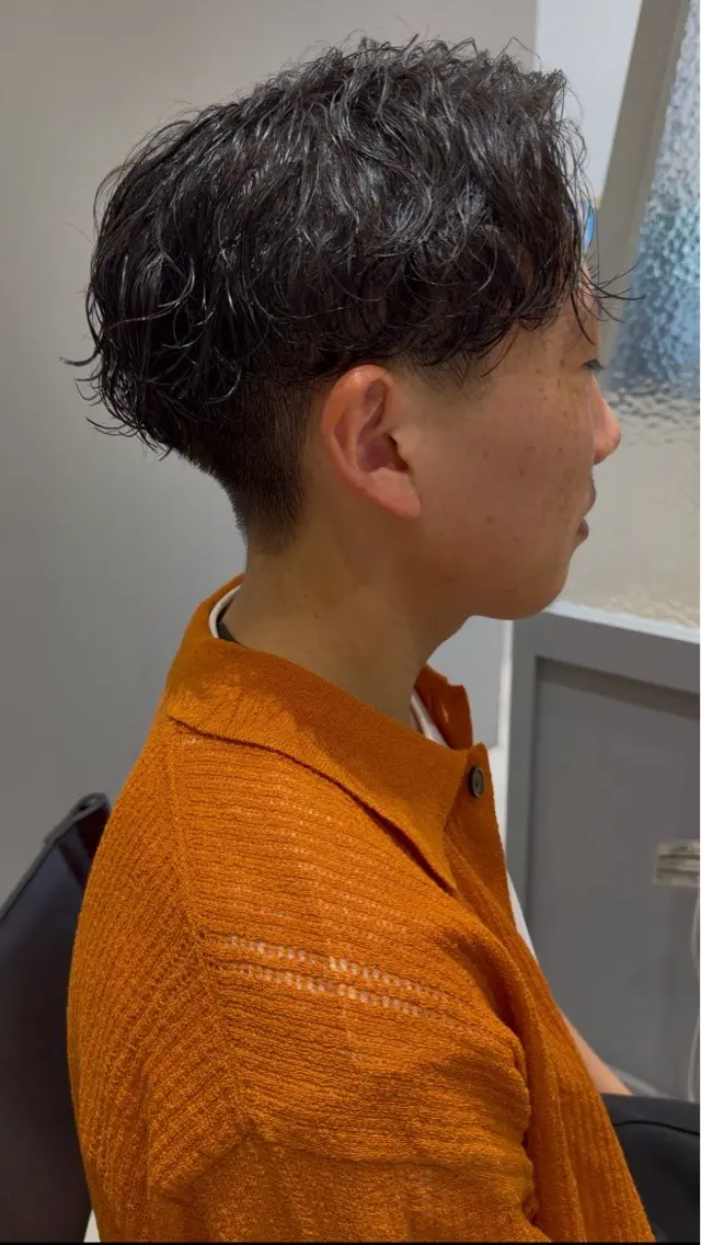 メンズ パーマ 保坂 瞭のヘアスタイル