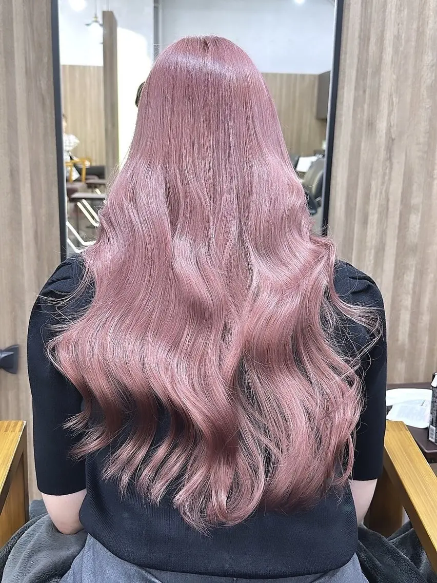 【ご新規様限定】カット+ケアブリーチ+カラー+ｉｌｉ髪質改善トリートメントの写真