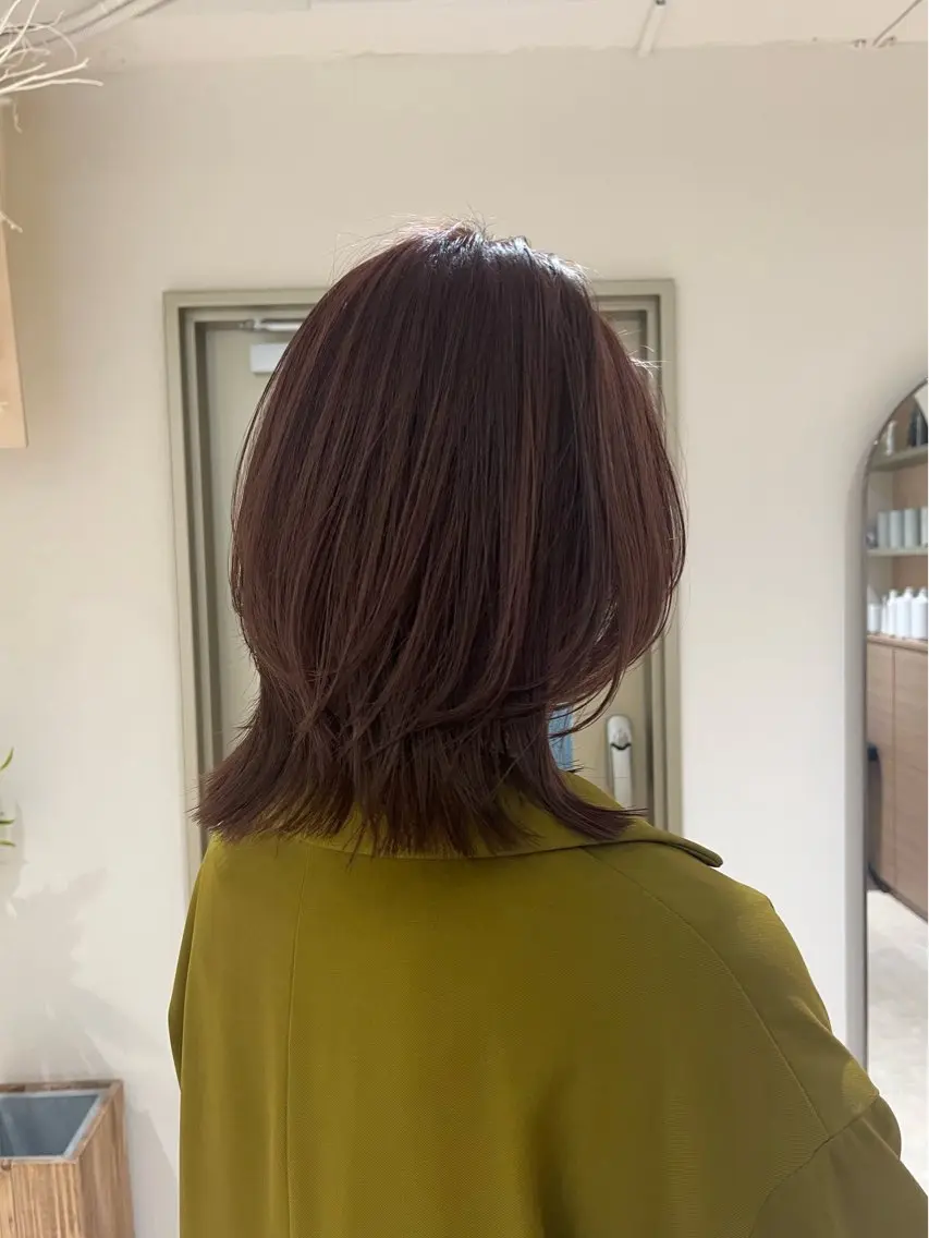 ミディアム カラー ミディアムレイヤー ブラウンカラー ピンクカラー ピンクブラウン レイヤーカット KANO🌷 艶カラーのヘアスタイル