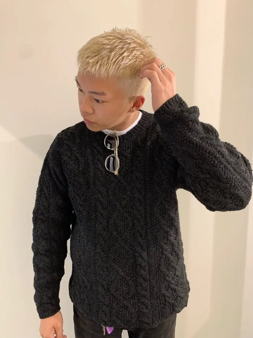 カラー メンズ ブロンド ヘアカラー 落合希 Olivebeigeのヘアスタイル