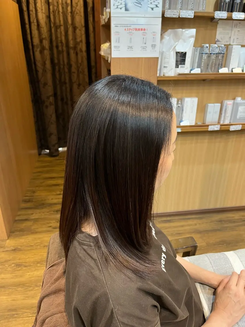 セミロング パーマ くせ毛 トリートメント カット ヘアカラー 縮毛矯正 トリートメント 大人女子&髪改善専門 Nobuフリーランスのヘアスタイル