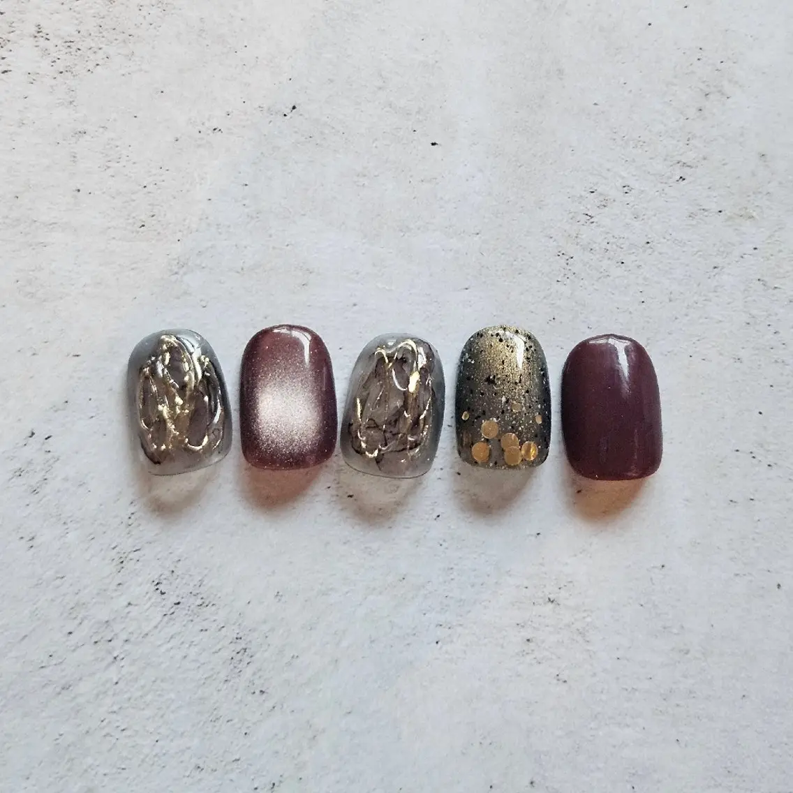 ネイル キラキラネイル シンプルネイル 冬ネイル クリスマス ハンドネイル Nailsalon manoのネイルデザイン