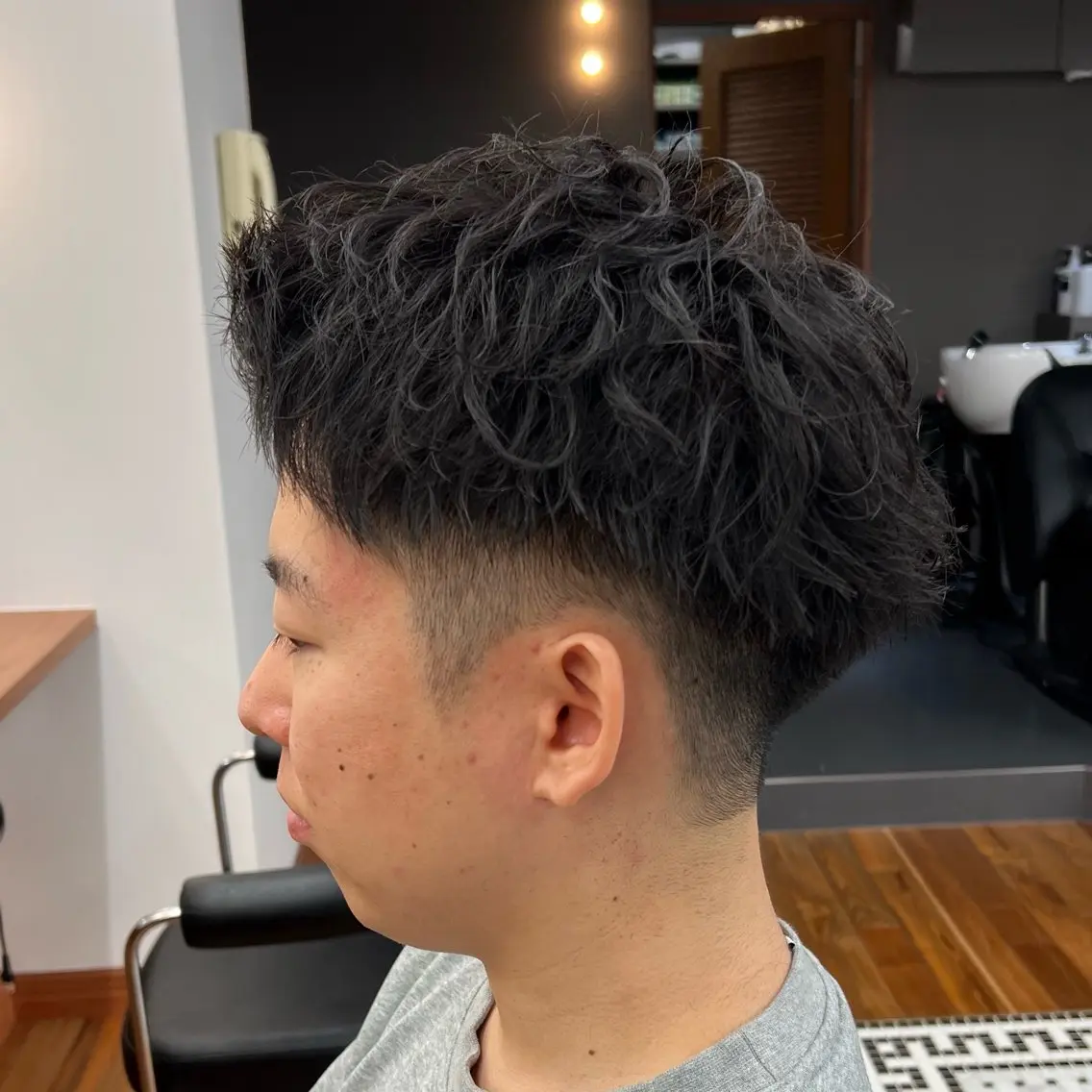 ショート メンズ アップバング 刈り上げ ショートヘア カット メンズカット✂️ スキンフェード伊藤陸のヘアスタイル