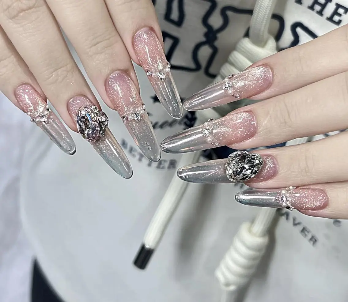 ネイル ハンドネイル 🎀 Ayaka_nailのネイルデザイン