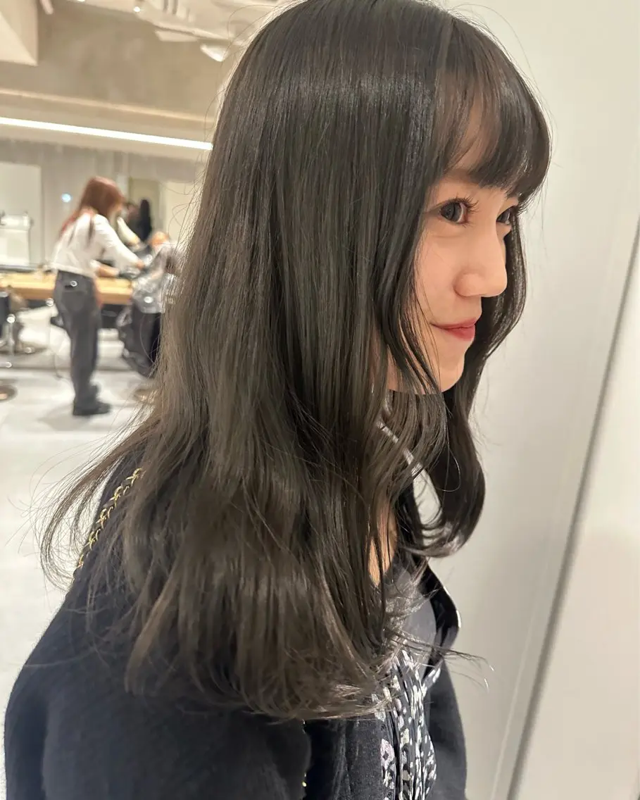 🕊️垢抜け🕊️艶ケア透明感カラー➕アルカリ除去+内部補修で色持ちUP✨ ✨白髪染めOK/コテ巻き仕上げ付の写真