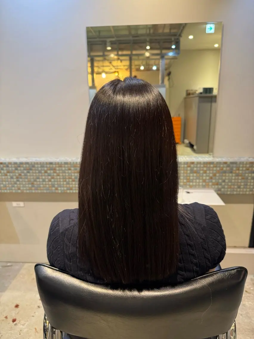 カラー ヘアカラー 櫻木 志穏のヘアスタイル