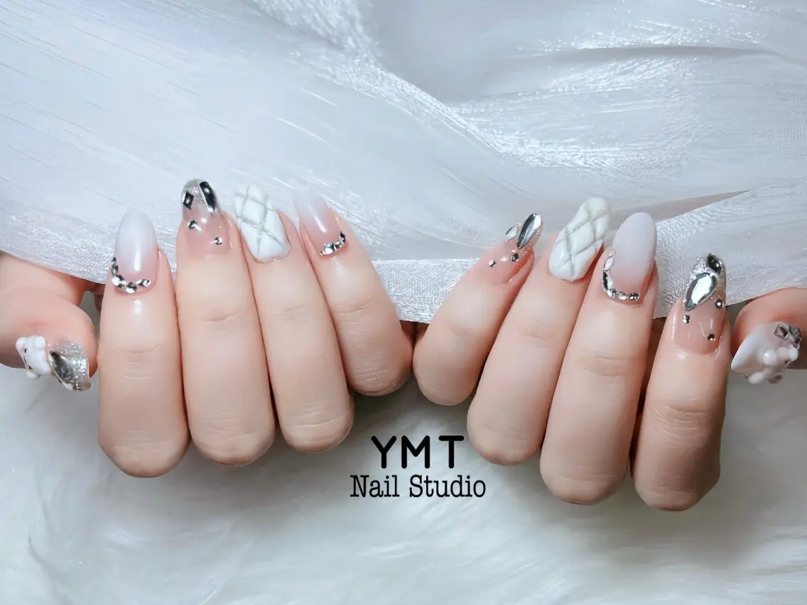 ネイル 長さ出し フットネイル ジェルネイル 韓国ネイル マグネットネイル ハンドネイル YMT NailStudioのネイルデザイン