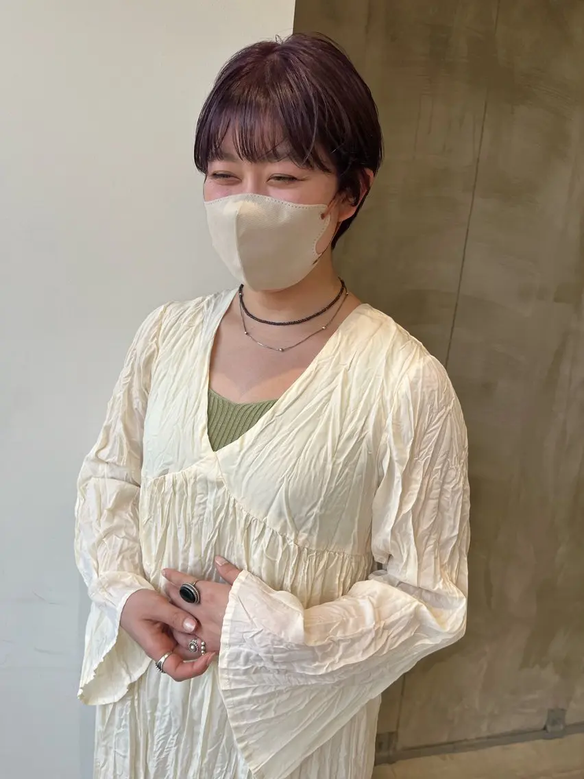 ショート パープルカラー 鈴木 美紅のヘアスタイル