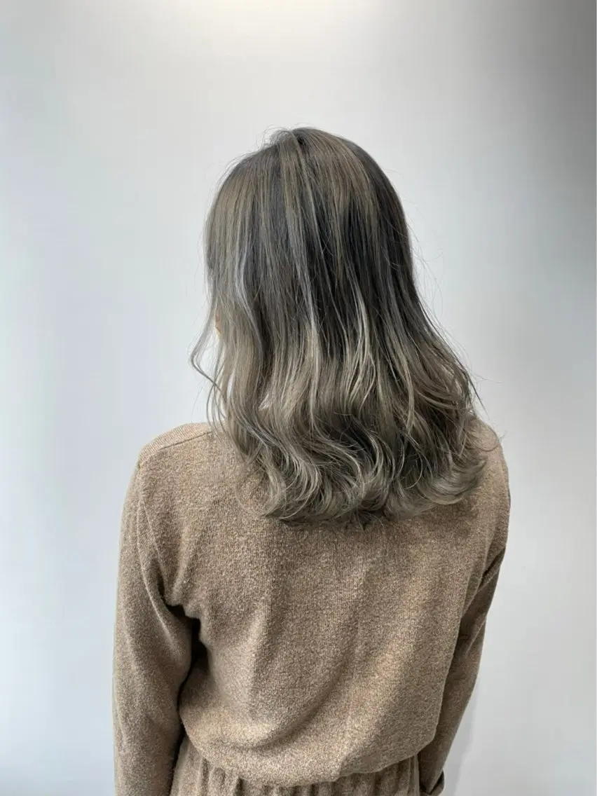 ロング カラー ダブルカラー グラデーションカラー SHOEI／艶カラー /レイヤーカットのヘアスタイル
