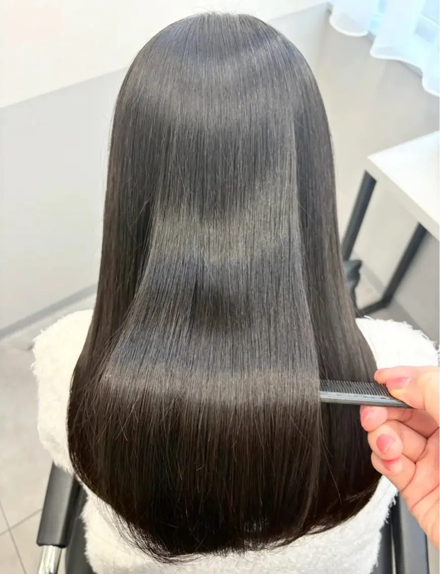 セミロング 髪質改善 カット 縮毛矯正 トリートメント 🤍MIREA🤍 tocca茨木店のヘアスタイル
