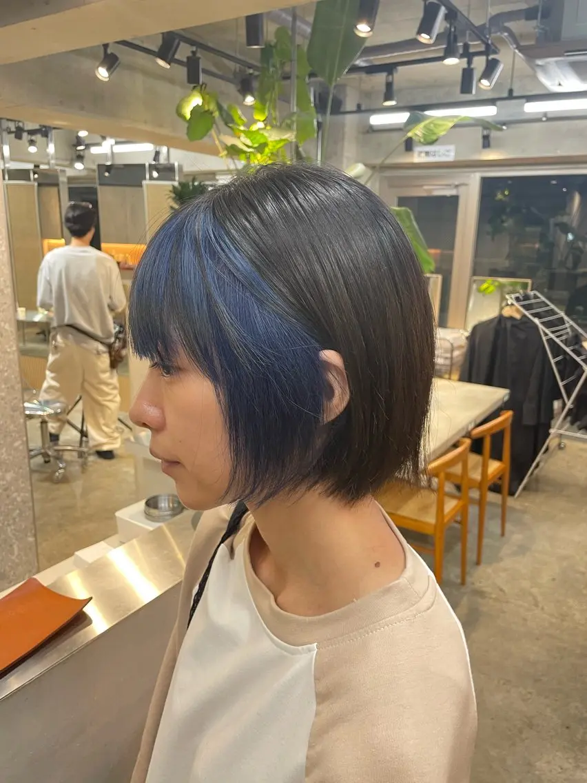 ショート カラー ミストバング フェイスフレーミング ブリーチなしダブル ブリーチカラー優海のヘアスタイル