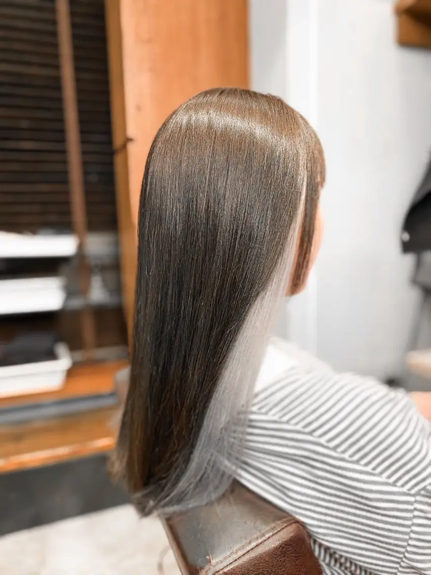 ロング カラー ブリーチ イヤリングカラー インナーカラー IRIE⚡️メンズ/ パーマ⚡️北川聖也のヘアスタイル