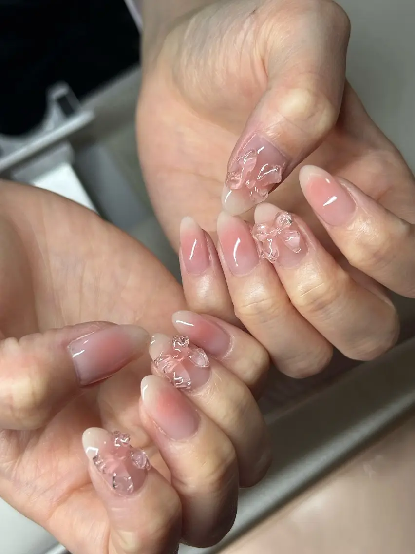 ネイル アートネイル オーロラネイル フレンチネイル ジェルネイル ガラスフレンチ RINN ANA.CHUOのネイルデザイン