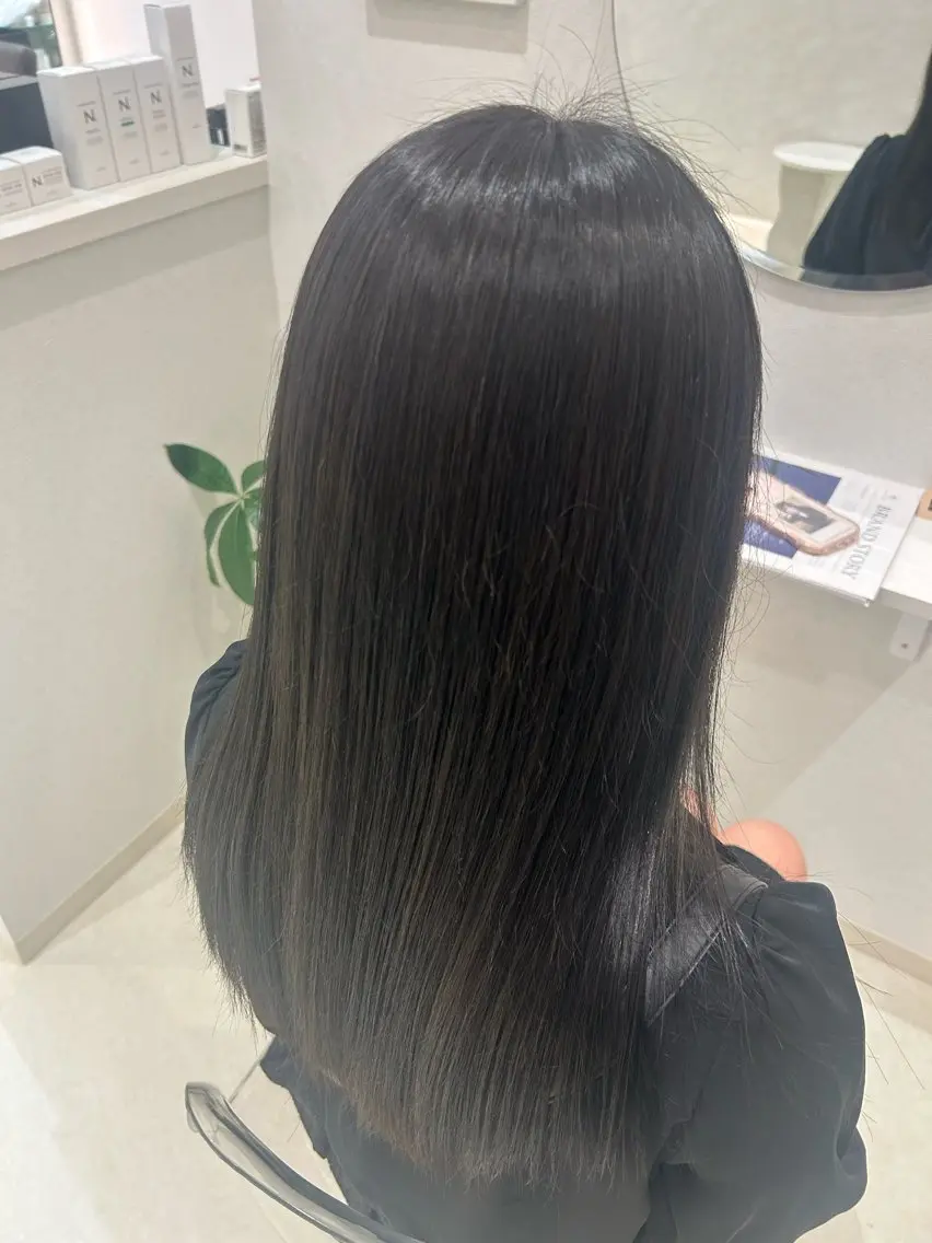 カラー VISAGE dio ／安田　楓南のヘアスタイル
