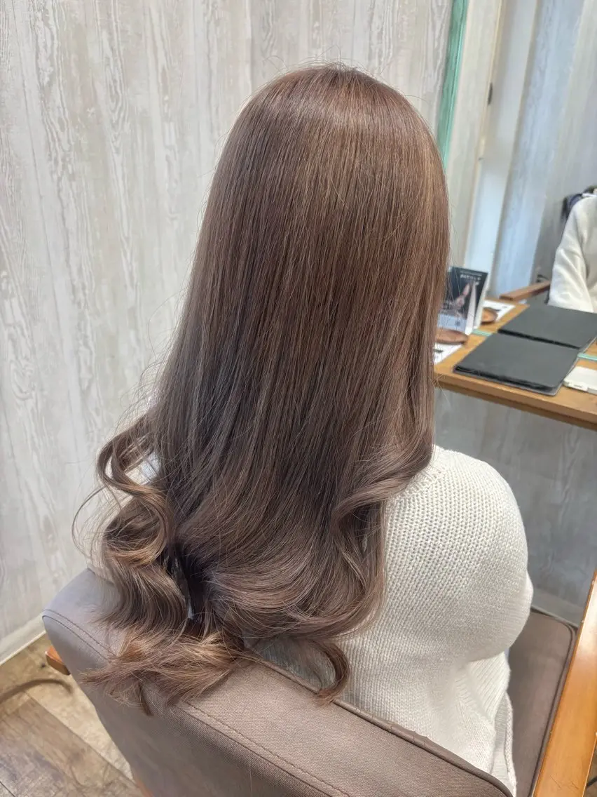 ロング カット ヘアカラー トリートメント 渡邉 三香子のヘアスタイル