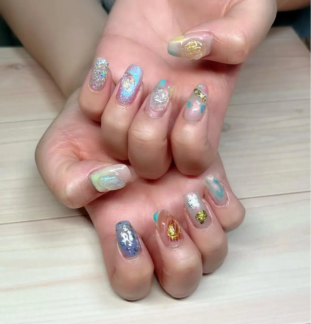 ネイル キラキラネイル ニュアンスネイル ハンドネイル shonan_ kairiのネイルデザイン