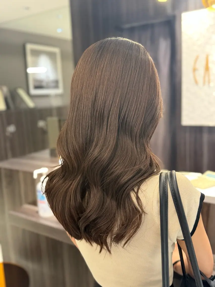セミロング カラー ブラウンカラー ショコラブラウン トリートメント ヘアカラー 艶カラー/ハイトーン /アレンジ/meiのヘアスタイル