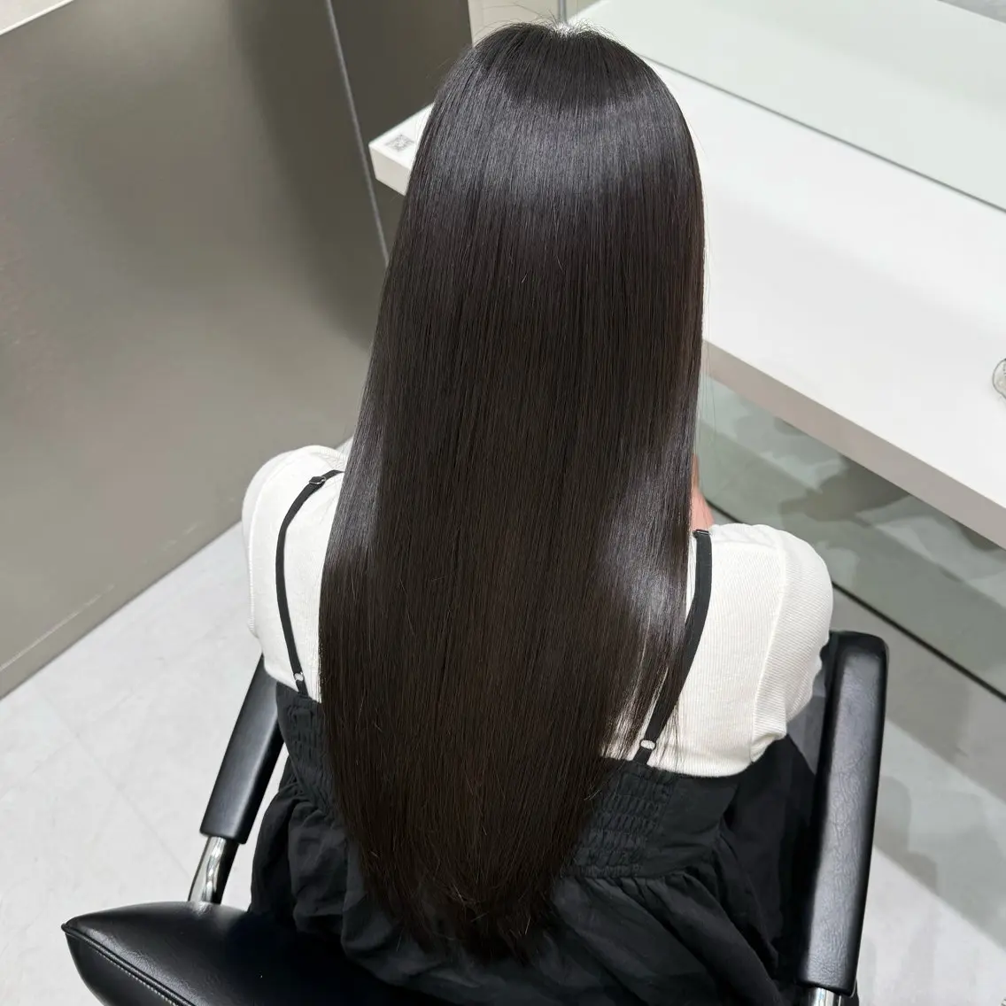 ロング カット 縮毛矯正 トリートメント 美髪職人あお🦕 髪質改善｜原宿のヘアスタイル