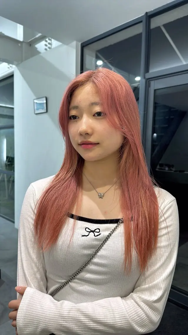 ロング カラー ブリーチ ブリーチなしカラー ピンクカラー 韓国風ヘア ヘアカラー 西野 未桜のヘアスタイル