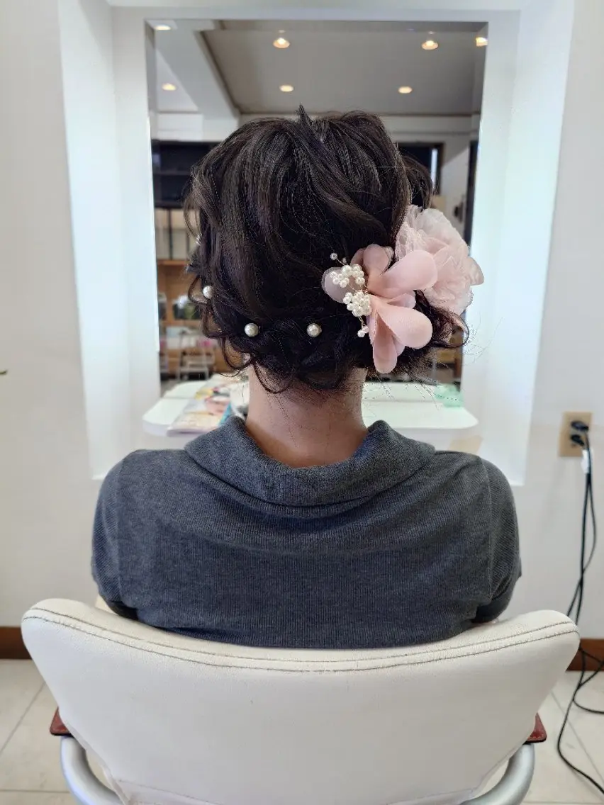 ヘアアレンジ ミディアム ヘアセット キンジョウ エナミのヘアスタイル