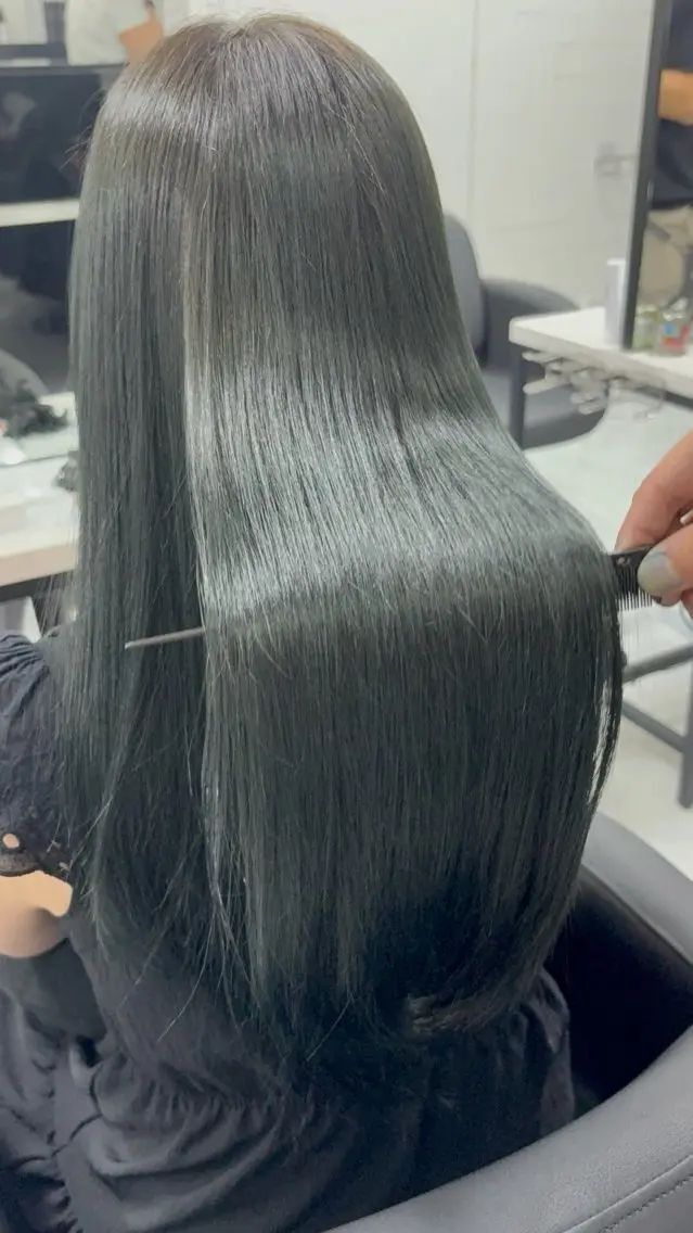ロング 縮毛矯正 縮毛特化ACTION 心斎橋　辻　奈々のヘアスタイル