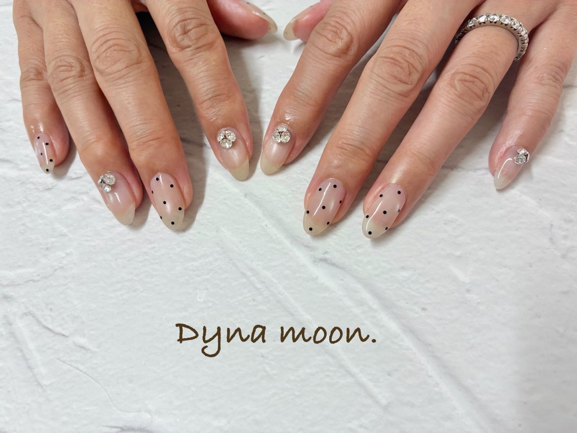 ネイル Dyna moon.のネイルデザイン