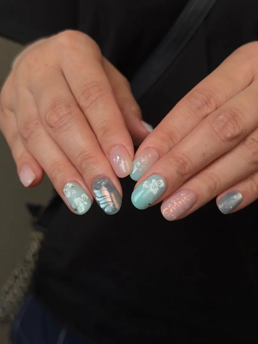ネイル ハンドネイル フットネイル with hues AYAのネイルデザイン