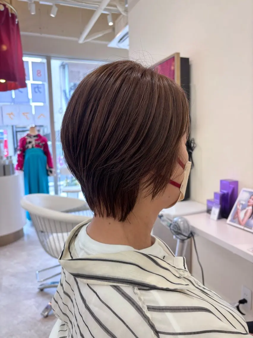 ショート カラー ショートボブ 丸みショート ブラウンカラー ボブ ショートヘア カット ヘアカラー トリートメント stella KOKONEのヘアスタイル