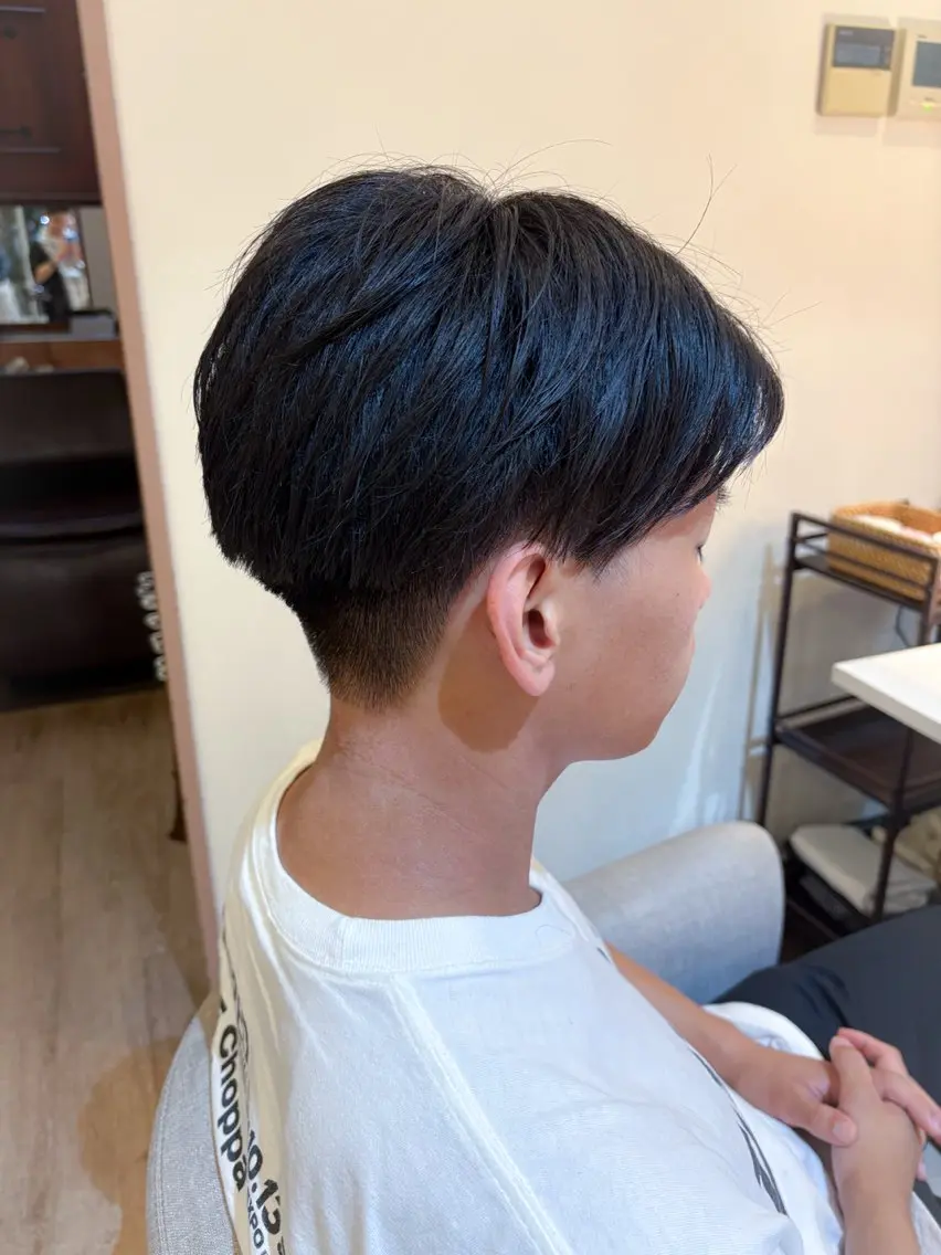 ショート 顔周りカット 学生 石平 暖のヘアスタイル