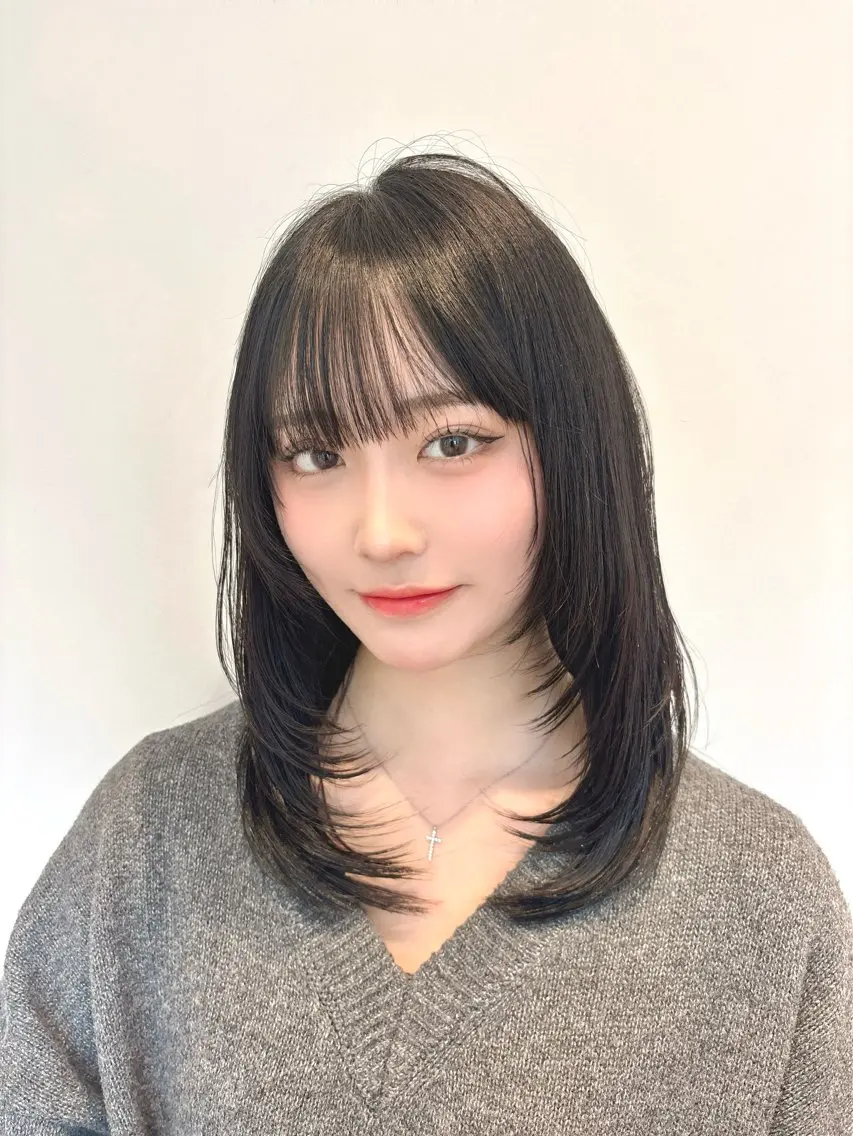 ミディアム 顔まわりレイヤー レイヤーカット カット ヘッドスパ 🍀本格ヘッドスパ 👑髪質改善🍀英司のヘアスタイル