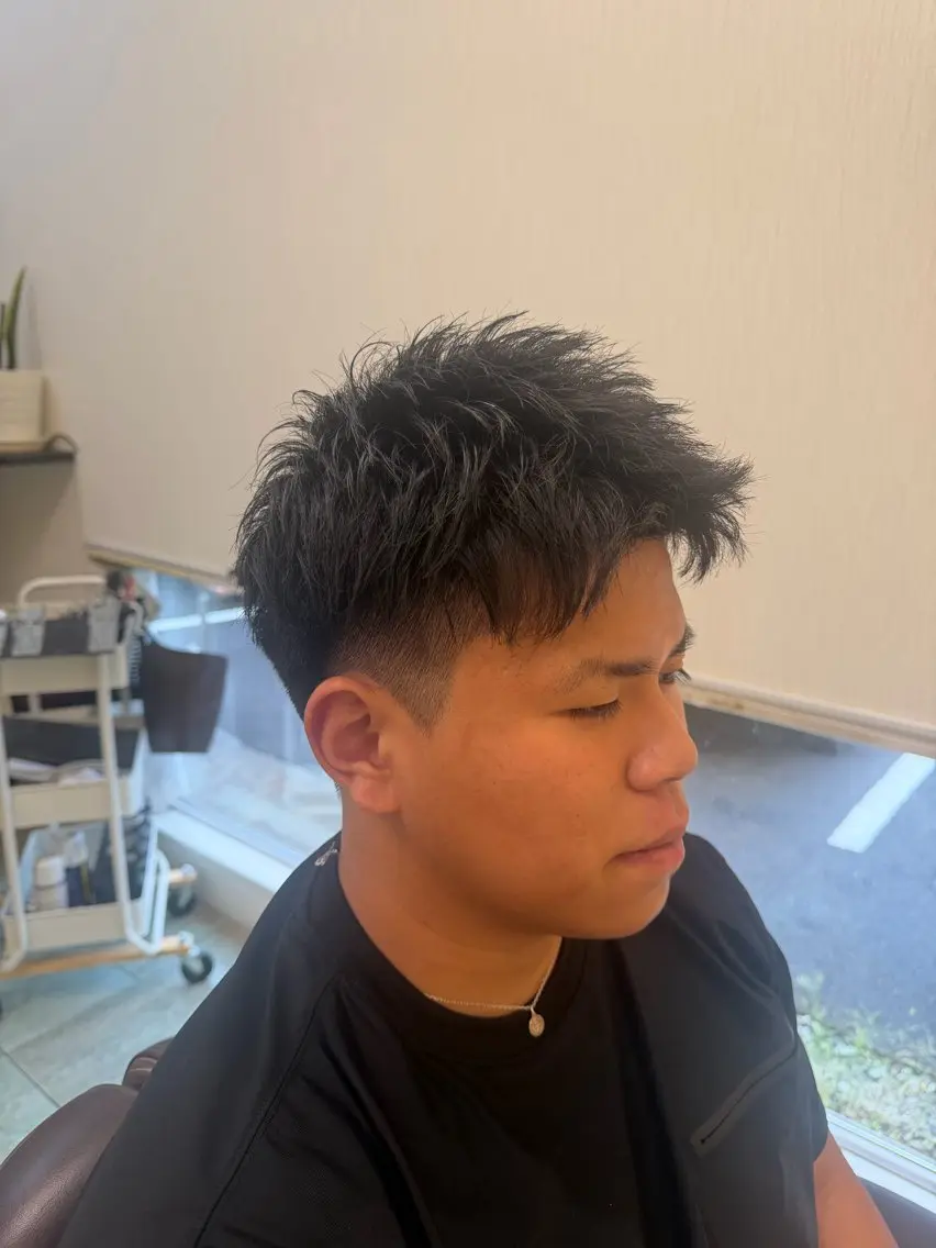 メンズ 呉屋 俊介のヘアスタイル