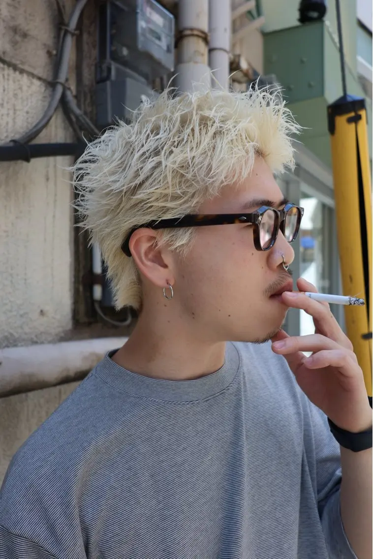 ショート カラー メンズ メンズブリーチ スパイキーショート ブリーチ 抜きっぱなしブロンド ショートヘア 佐竹 楓のヘアスタイル