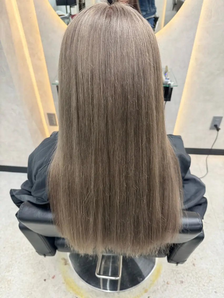 セミロング 垢抜け🪄透明感✨ ブリーチ特化のヘアスタイル