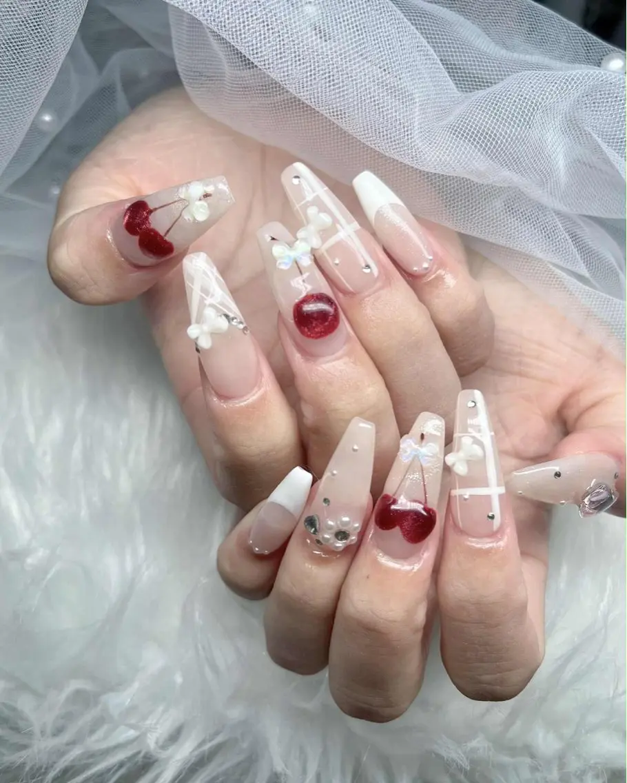 ネイル フレンチネイル ジェルネイル ガラスフレンチ ハロウィン ハート H.baby Nail Salonのネイルデザイン