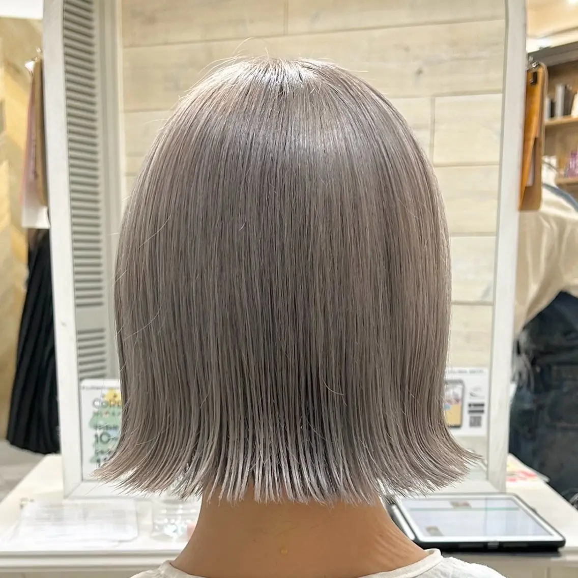 ショート カラー 切りっぱなしボブ グレージュ シルバー シルバーグレージュ ボブ 顔まわりカット/ボブ /♡とーこ♡のヘアスタイル