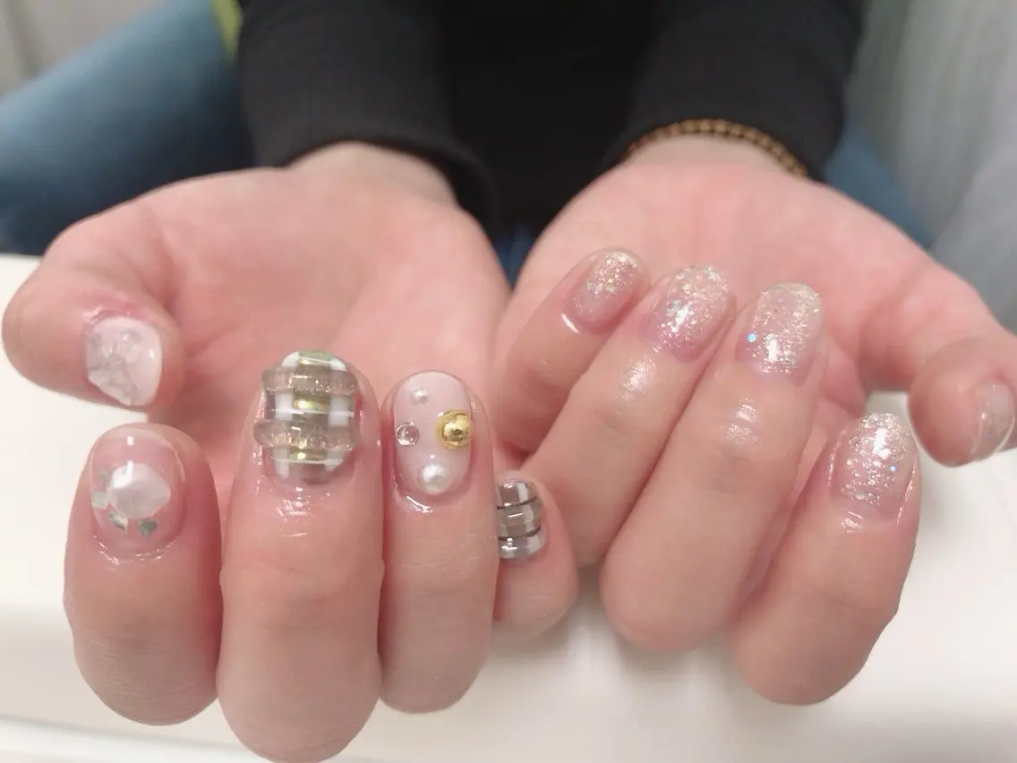 ネイル mano nella manoのネイルデザイン