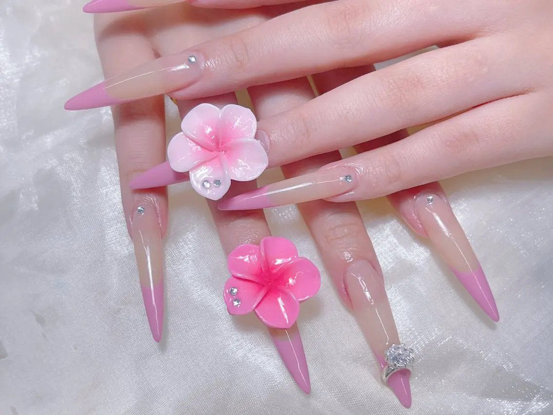 ネイル 🎀ネイルサロン エクラYUI🎀のネイルデザイン