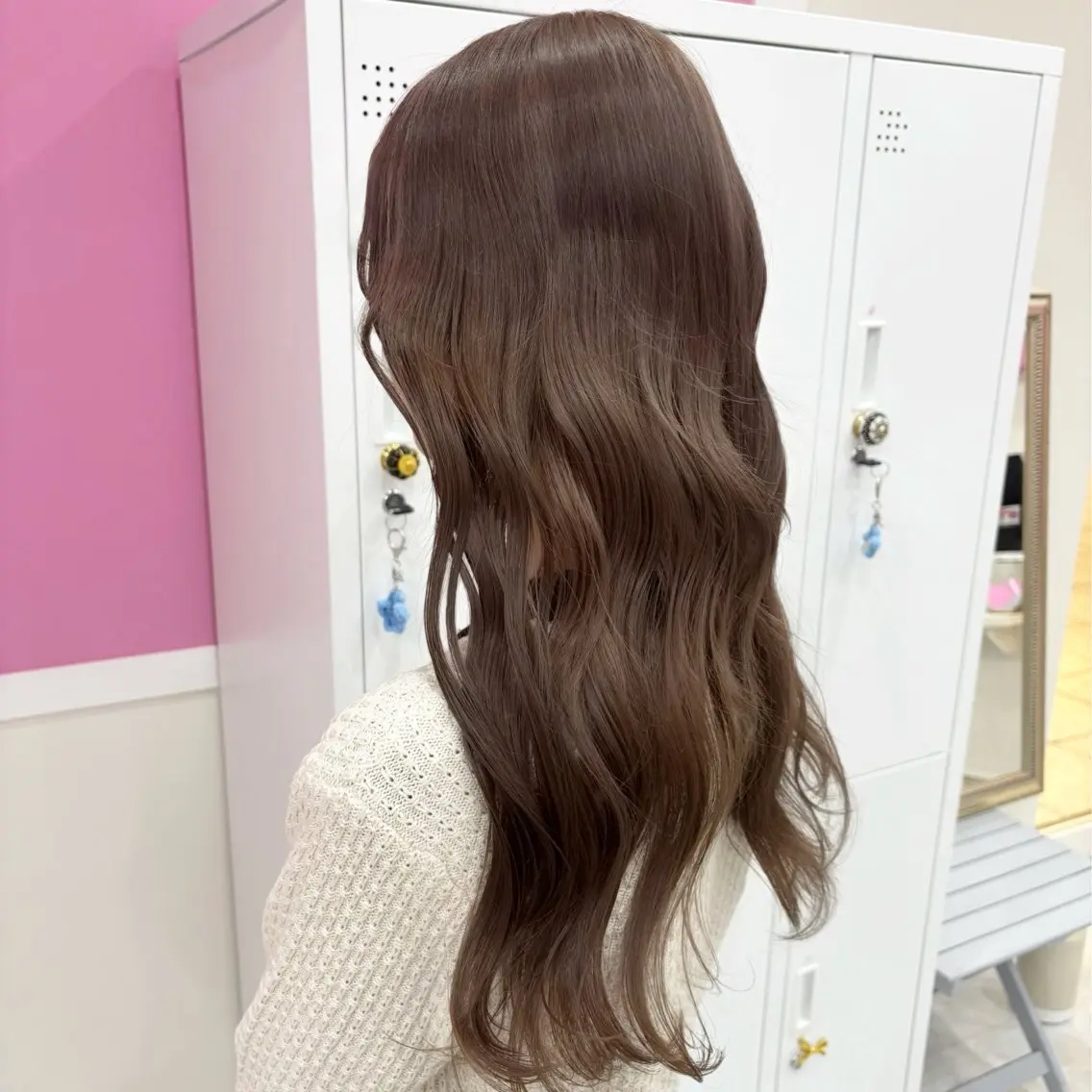 ロング カラー 伊藤 綾のヘアスタイル