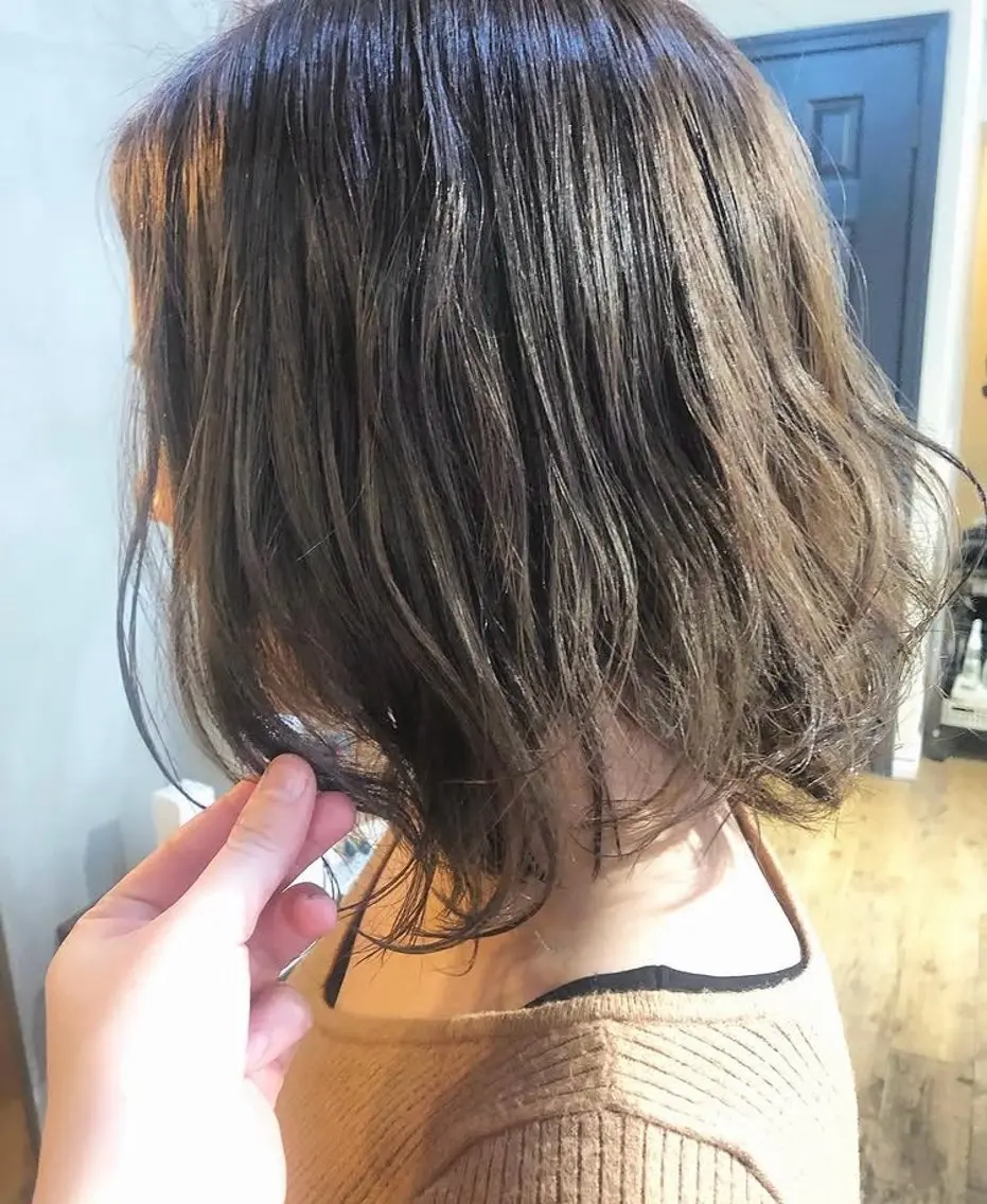 ミディアム ヘアカラー MI NAのヘアスタイル