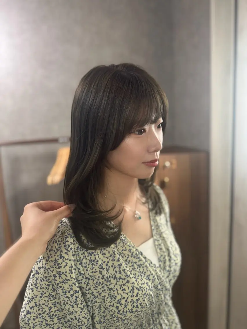 ミディアム . みおのヘアスタイル