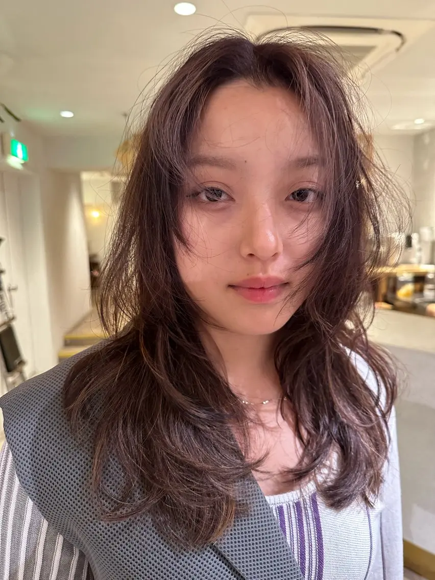 セミロング 透け感color/ SUのヘアスタイル