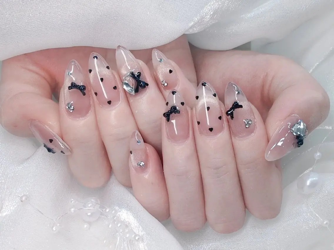 ネイル 長さ出し ジェルネイル キラキラネイル ラメ(グリッター) ニュアンスネイル Chouette Nailのネイルデザイン