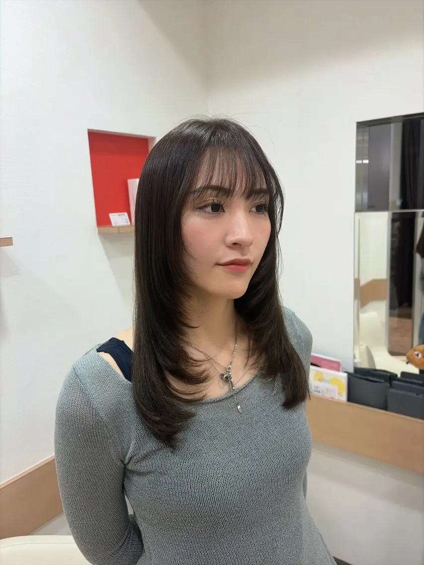 セミロング カラー ベージュカラー オリーブベージュ ハイレイヤー レイヤーカット カラーカットモデル 募集中🌷🫧ミオのヘアスタイル