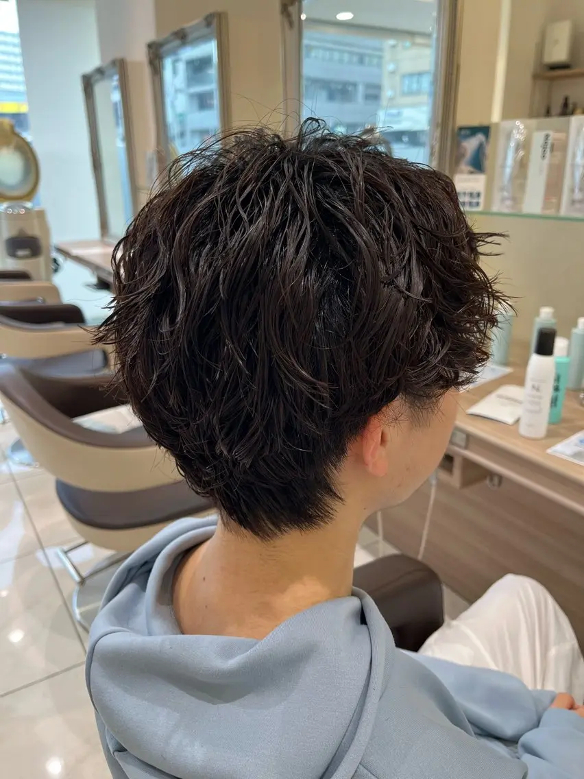 メンズ メンズパーマ 絶対垢抜ける メンズパーマ臼井優人のヘアスタイル
