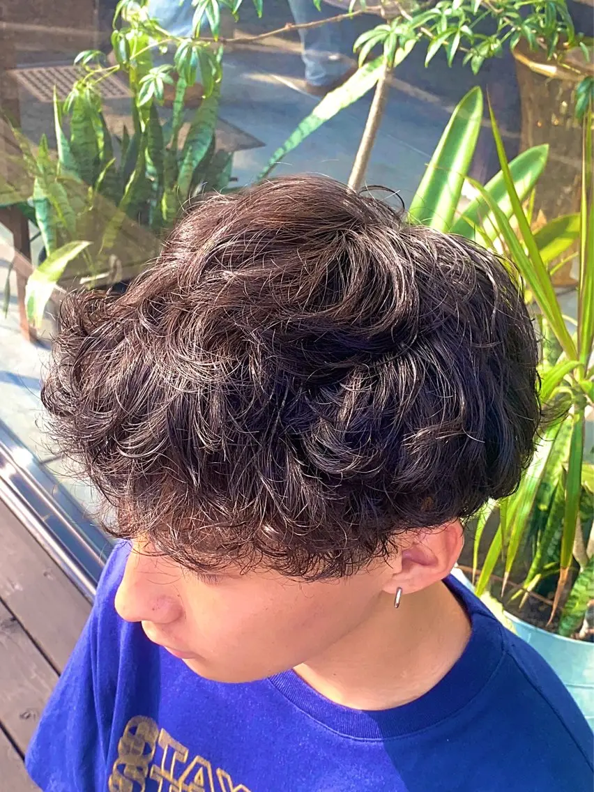 ミディアム パーマ メンズ ミディアムパーマ メンズパーマ くせ毛 カット パーマ 谷口 悠生のヘアスタイル