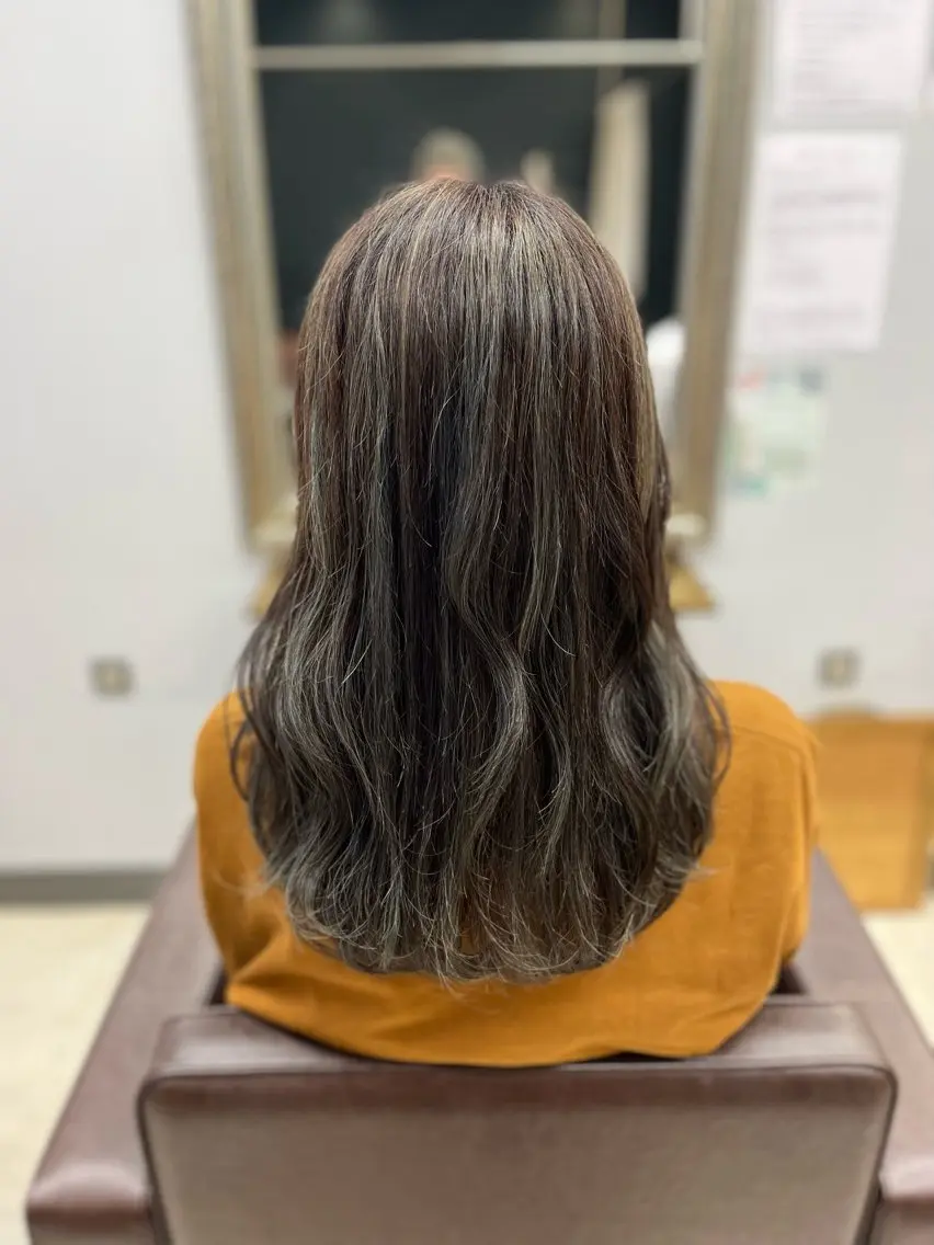 ロング レイヤーカット 産休の為お休みです! 小島凜のヘアスタイル