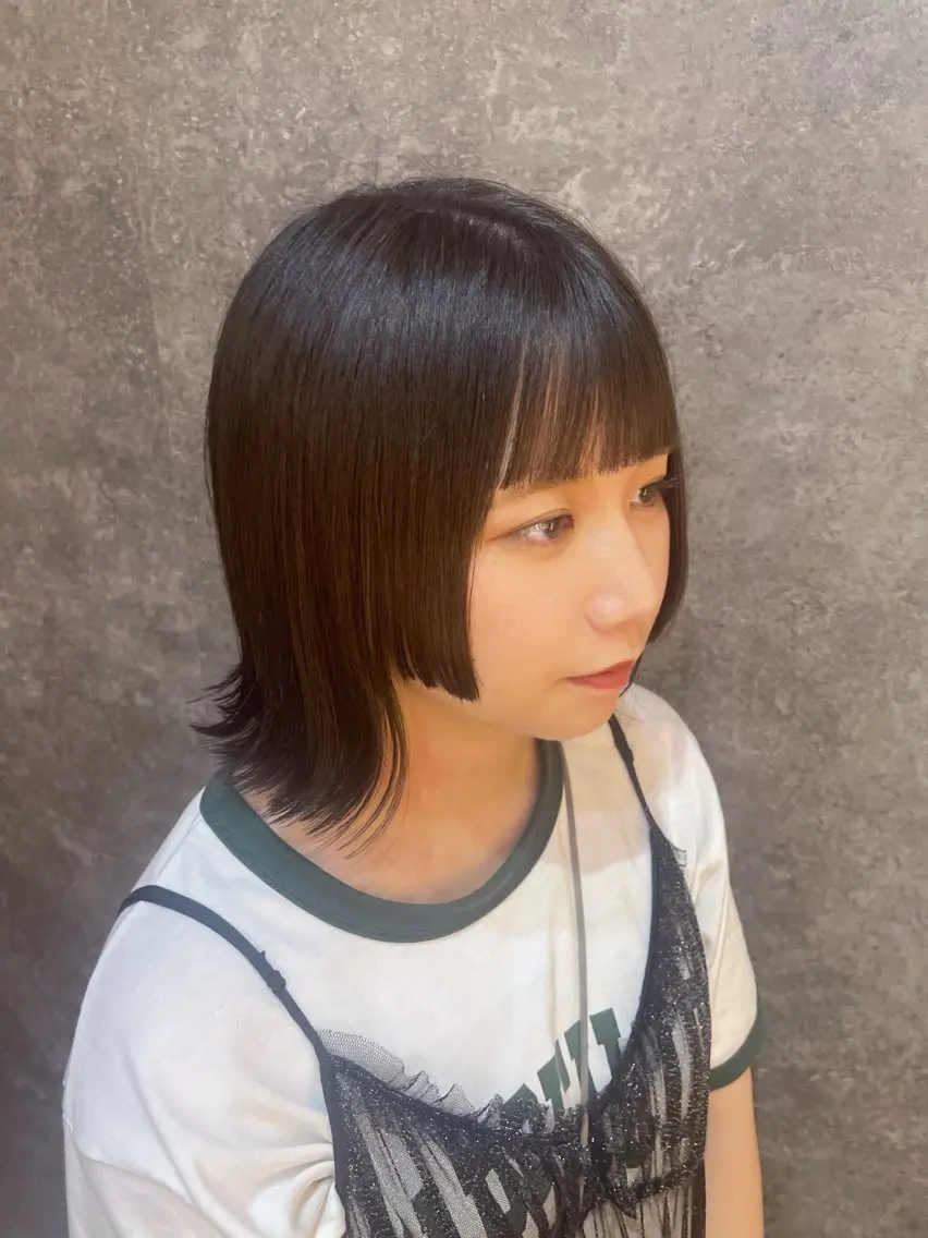 ミディアム カット ヘアカラー 峯 琴奈のヘアスタイル