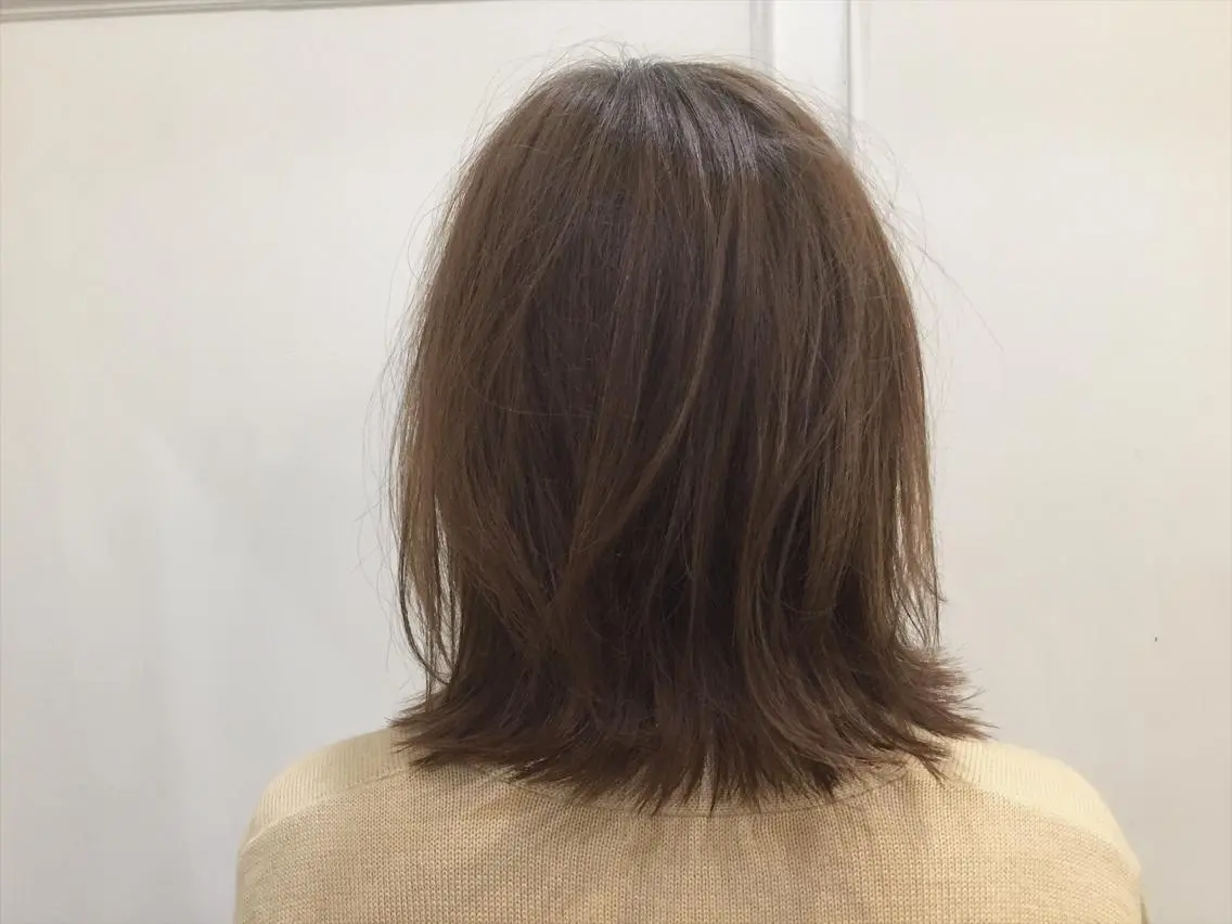 ミディアム カラー 加藤 あみのヘアスタイル