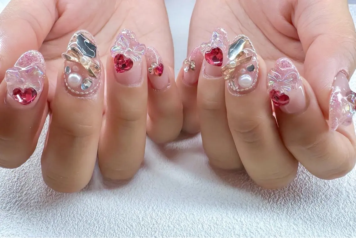 ネイル アートネイル グラデーション ハート ラメ(グリッター) ピンク ハンドネイル pointillé .ayaのネイルデザイン