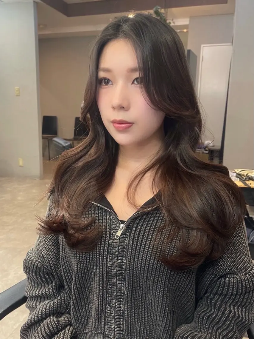 ロング カラー カット ヘアカラー YUSUKE レイヤーカットカラーのヘアスタイル